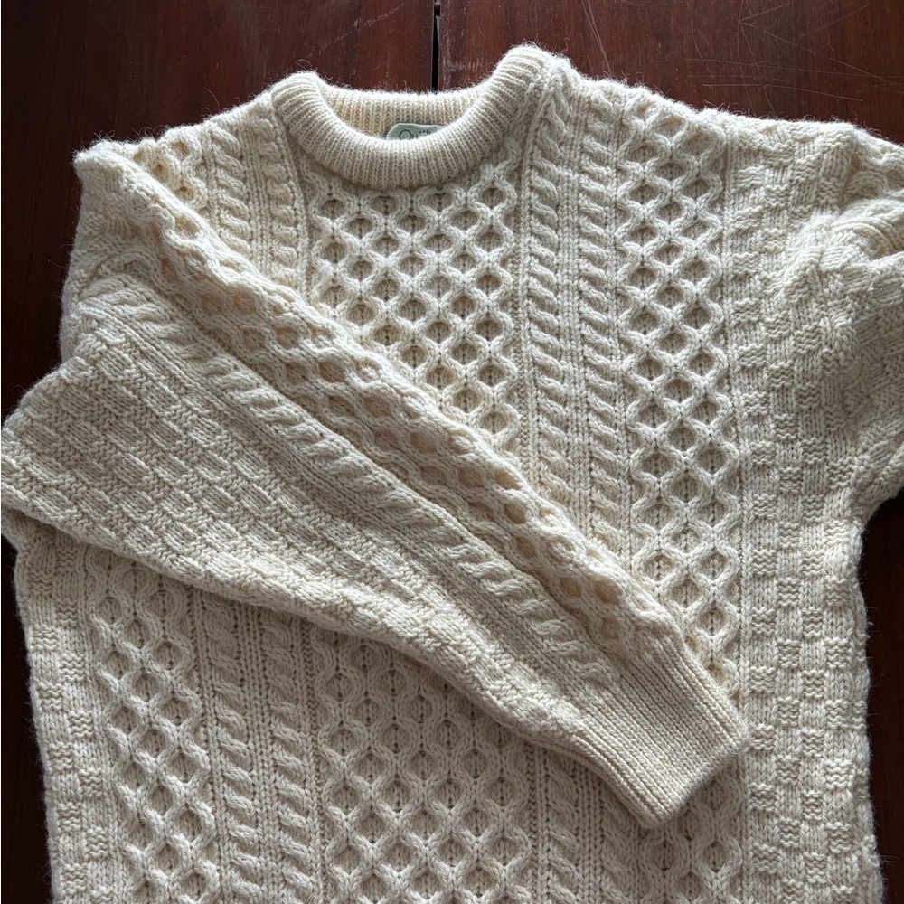 Vintage Irish cable knit sweater cream